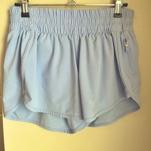 Lululemon shorts 4’’ tracker low rised shorts